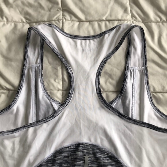 Reebok Tank Top NEVER WORN - Picture 4 of 5